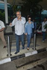 Boney Kapoor snapped at airport on 20th Sept 2015 (7)_55ffaa97726c9.JPG