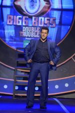 Salman Khan at Bigg Boss Double Trouble Press Meet in Filmcity, Mumbai on 28th Sept 2015 (153)_560a38020e3a7.JPG