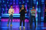 Akshay Kumar along with Prabhu Deva to promote singh is bling in Dance +_560e53f38d384.jpg