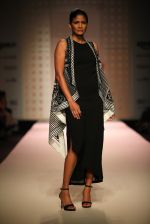 Model walk the ramp for Kavita Bhartia on day 1 of Amazon india fashion week on 7th Oct 2015 (65)_56160d120cba1.JPG