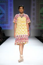Model walk the ramp for Tanvi Kedia show on day 2 of Amazon india fashion week on 8th Oct 2015 (28)_56167f572fcbd.JPG