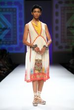 Model walk the ramp for Tanvi Kedia show on day 2 of Amazon india fashion week on 8th Oct 2015 (4)_56167f1a75e85.JPG