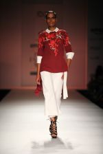 Model walk the ramp for Vineet Bahl on day 1 of Amazon india fashion week on 7th Oct 2015 (64)_56160d8f5b382.JPG