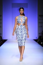 Model walk the ramp for Nikhita Show at Amazon Fashion Week Day 3 on 9th Oct 2015  (47)_56192183bb5d0.JPG