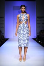 Model walk the ramp for Nikhita Show at Amazon Fashion Week Day 3 on 9th Oct 2015  (49)_561921862b944.JPG
