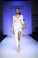 Model walk the ramp for Nikhita Show at Amazon Fashion Week Day 3 on 9th Oct 2015  (67)_5619222e0befc.JPG