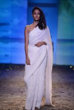 Model walk the ramp for Payal Jain Show at Amazon Fashion Week Day 3 on 9th Oct 2015  (87)_561903b6b6ceb.JPG