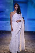 Model walk the ramp for Payal Jain Show at Amazon Fashion Week Day 3 on 9th Oct 2015  (89)_561903b9822d5.JPG