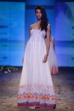 Model walk the ramp for Payal Jain Show at Amazon Fashion Week Day 3 on 9th Oct 2015  (93)_561903bf06d62.JPG