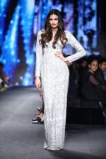 Athiya Shetty walk the ramp for Rohit and Rahul Gandhi Show on Day 4 of Amazon India Fashion Week on 10th Oct 2015 (286)_561a5544914ce.JPG