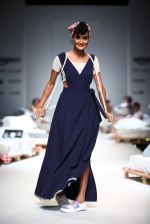 Model walk the ramp for Aneeth Arora Show on Day 4 of Amazon India Fashion Week on 10th Oct 2015 (112)_561a51fd75824.JPG