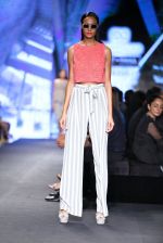 Model walk the ramp for Rohit and Rahul Gandhi Show on Day 4 of Amazon India Fashion Week on 10th Oct 2015 (90)_561a56209dc20.JPG