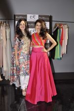 Bhagyashree at Amy Billimoria festive collection launch in Juhu on 14th Oct 2015 (43)_561f9bff745ff.JPG