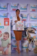 Lara Dutta promotes pampers diapers on 15th Oct 2015 (6)_5620f9533b445.JPG