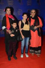 Shabana Azmi, Tanvi Azmi at Beauty and the Beast red carpet in Mumbai on 21st Oct 2015 (205)_5628cc1f961ea.JPG