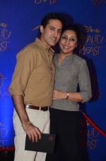 at Beauty and the Beast red carpet in Mumbai on 21st Oct 2015 (202)_5628c5019d69b.JPG