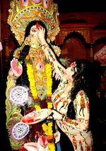 Misti Mukerjee went for sindoor khela at Bangur Nagar Sarvjanik Durga Puja on 23rd Oct 2015 (3)_562cc1d076ddc.jpg