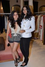 Rhea Kapoor at Le Mill launch in Colaba on 24th Oct 2015 (95)_562cc42a65b9b.JPG