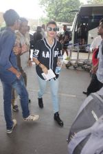 Jacqueline Fernandez snapped at airport on 26th Oct 2015 (10)_562f716095f1c.JPG
