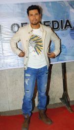 Randeep Hooda during the upcoming film MAIN OR CHARLES at marwah studios Sector-16 film city in Noida on 27th Oct 2015 (8)_562f925967e77.jpg