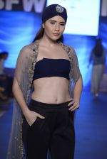 Model walk the ramp for Advitya by Esha Sethi Thirani Show at Gionee india beach fashion week day 1 on 29th Oct 2015 (28)_563318b29b184.JPG
