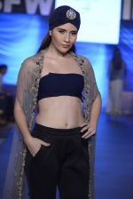 Model walk the ramp for Advitya by Esha Sethi Thirani Show at Gionee india beach fashion week day 1 on 29th Oct 2015 (29)_563318b4809ec.JPG