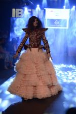 Model walk the ramp for Lalit Dalmia Show on day 2 of Gionee India Beach Fashion Week on 30th Oct 2015 (76)_5635ce2a00ce2.JPG