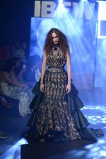 Model walk the ramp for Lalit Dalmia Show on day 2 of Gionee India Beach Fashion Week on 30th Oct 2015 (90)_5635ce41dd246.JPG
