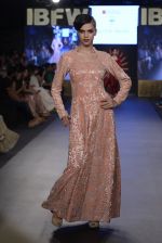 Model walk the ramp for Mayyur Girrotra Show on day 2 of Gionee India Beach Fashion Week on 30th Oct 2015 (39)_5635d1bc1164d.JPG
