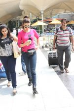 Jacqueline Fernandez snapped at airport on 1st Nov 2015 (23)_563707ab3712a.JPG