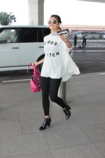 Jacqueline Fernandez snapped at airport on 4th Nov 2015 (45)_563b023e92aa0.JPG