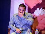 Salman Khan at the Press Conference Prem Ratan Dhan Payo in Le Meridan new delhi on 4th Nov 2015 (21)_563b0778321e8.JPG