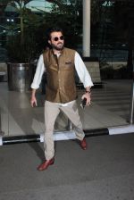 Anil Kapoor snapped at airport on 7th Nov 2015 (33)_563f6df30f5e3.JPG