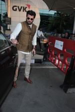 Anil Kapoor snapped at airport on 7th Nov 2015 (36)_563f6df64adef.JPG
