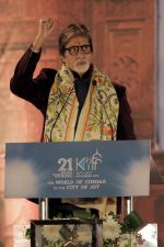 Amitabh Bachchan at 21st Kolkata International Film Fastival on 14th Nov 2015 (18)_56482ee023162.jpg
