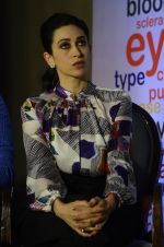 Karisma Kapoor snapped at an event on 16th Nov 2015 (39)_564adc4eb5284.JPG