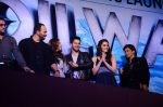 Shahrukh Khan, Kriti Sanon, Varun Dhawan, Kajol, Rohit Shetty at Dilwale song launch in Mumbai on 18th Nov 2015 (174)_564d852ee115f.JPG