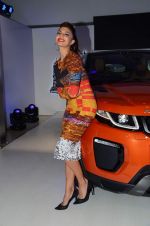 Jacqueline Fernandez launches new Range Rover on 19th Nov 2015 (35)_564ed5058fb92.JPG