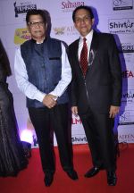 Mohan Joshi & Tushar Dalvi at the Red Carpet of _Ajeenkya DY Patil University Filmfare Awards (Marathi) 2014__5652dfccbfdd3.JPG
