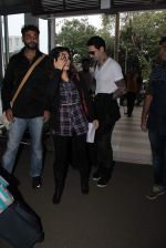 Sunny Leone snapped at airport on 25th Nov 2015 (15)_5656b38481a53.JPG