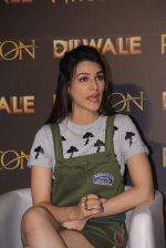 Kriti Sanon at Dilwale song launch on 26th Nov 2015 (90)_56580a6be79c8.JPG