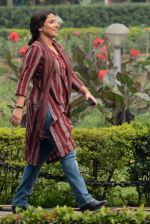 Vidya Balan on location in Kolkata on 1st Dec 2015 (1)_565e94c338f18.jpg