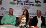 Jacqueline Fernandez promoting English film Definition of Fear at a press conference in Delhi on 5th Dec 2015 (42)_56653410ed6fe.JPG