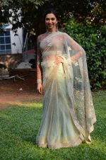 Deepika Padukone on the sets of colors show swaragini on 7th Dec 2015 (54)_5666dc186bea8.JPG