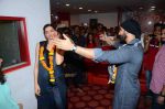Deepika Padukone, Ranveer Singh at Bajirao Mastani promotions at red fm on 9th Dec 2015 (58)_56691f9b4782c.JPG