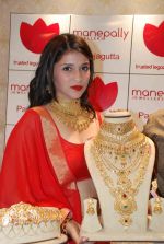 MANNARA CHOPRA IN SIZZLING RED LAUNCHES VADDANAM & UNCUT DIAMOND MELA AT MANEPALLY JEWELLERS (22)_56690ccfecea5.jpg