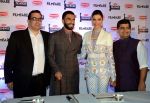 Deepika Padukone and Ranveer Singh at Filmfare Awards press meet on 12th Dec 2015 (12)_566d2b775397b.jpg