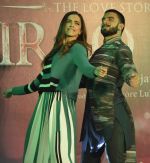 Deepika Padukone, Ranveer Singh promotes Bajirao Mastani at Gurgaon on 13th Dec 2015 (24)_566e7ae8a61ba.jpg