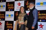 Ila Arun at Big Star Awards in Mumbai on 13th Dec 2015 (62)_566eb1fca775a.JPG