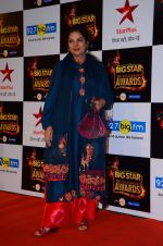 Shabana Azmi at Big Star Awards in Mumbai on 13th Dec 2015 (149)_566eb3828e282.JPG